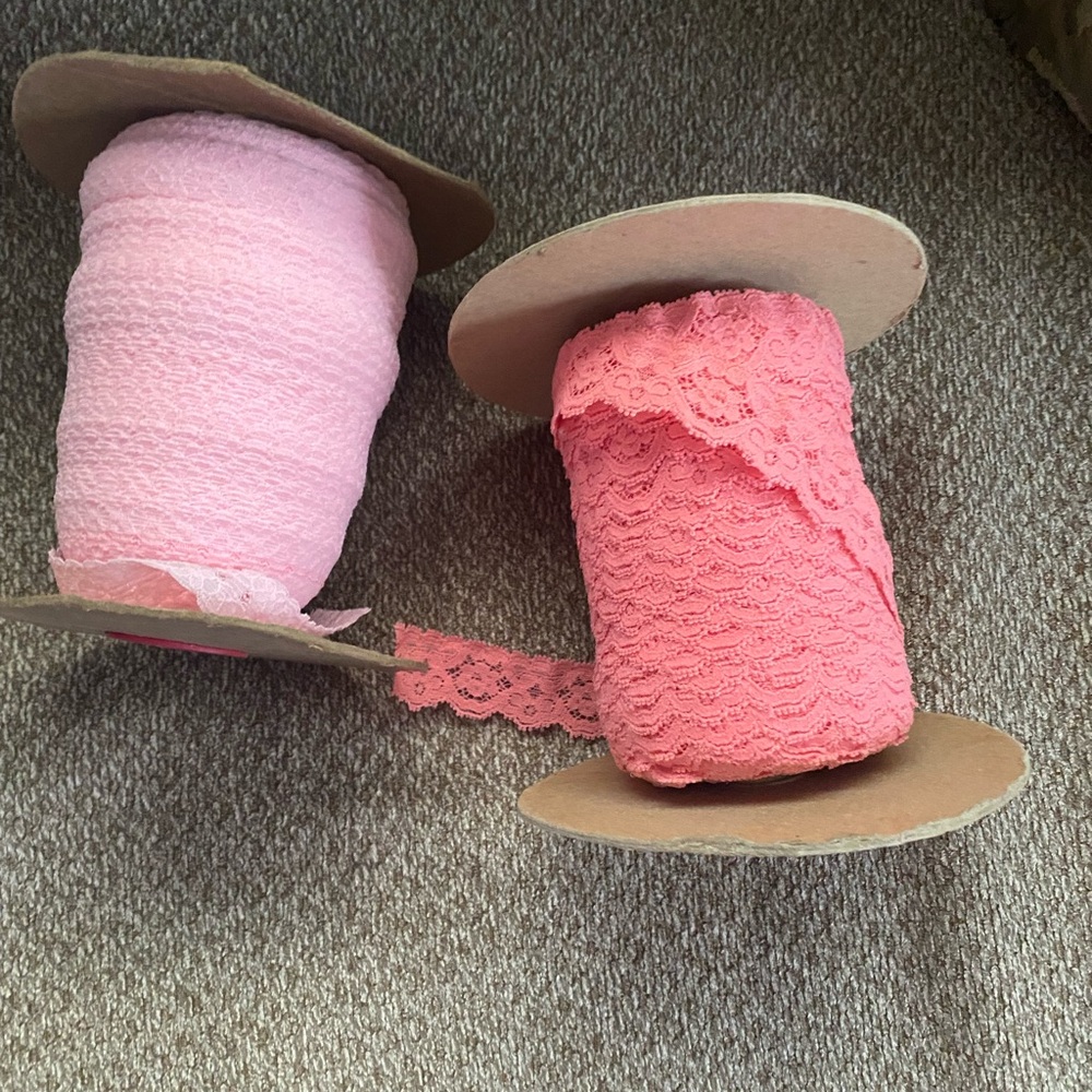 Vintage spools of stretch lace - Picture 11 of 11